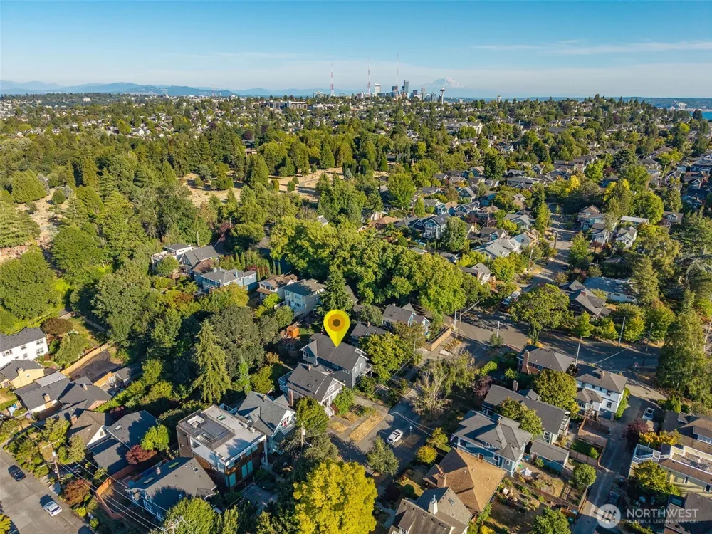 2910 9th Avenue W Seattle, WA 98119