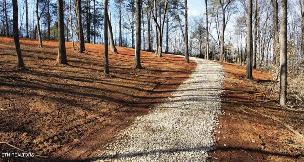 969 County Rd Delano, TN 37325