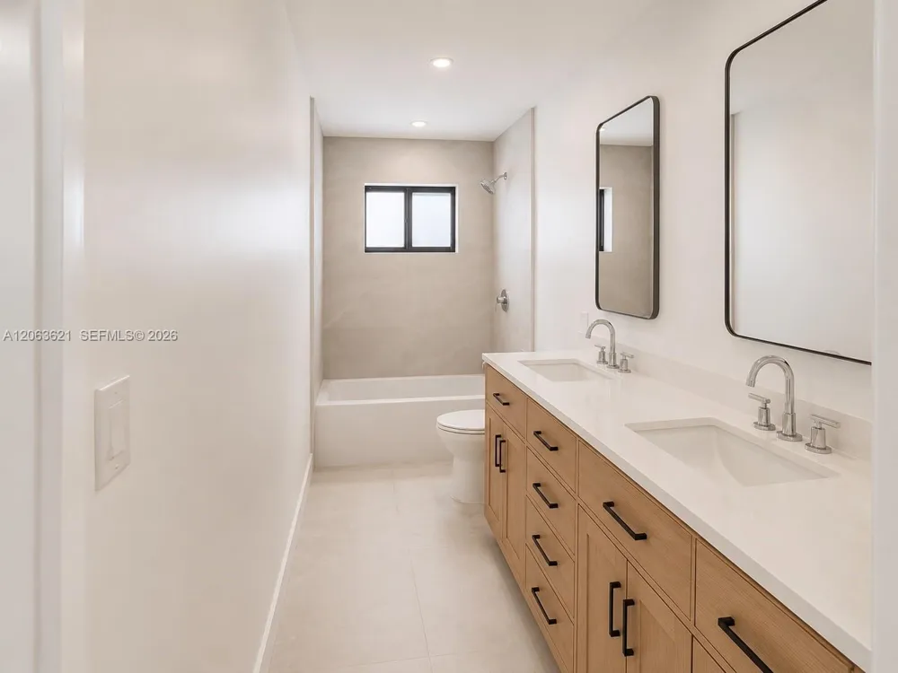 1141 NE 166th St North Miami Beach, FL 33162