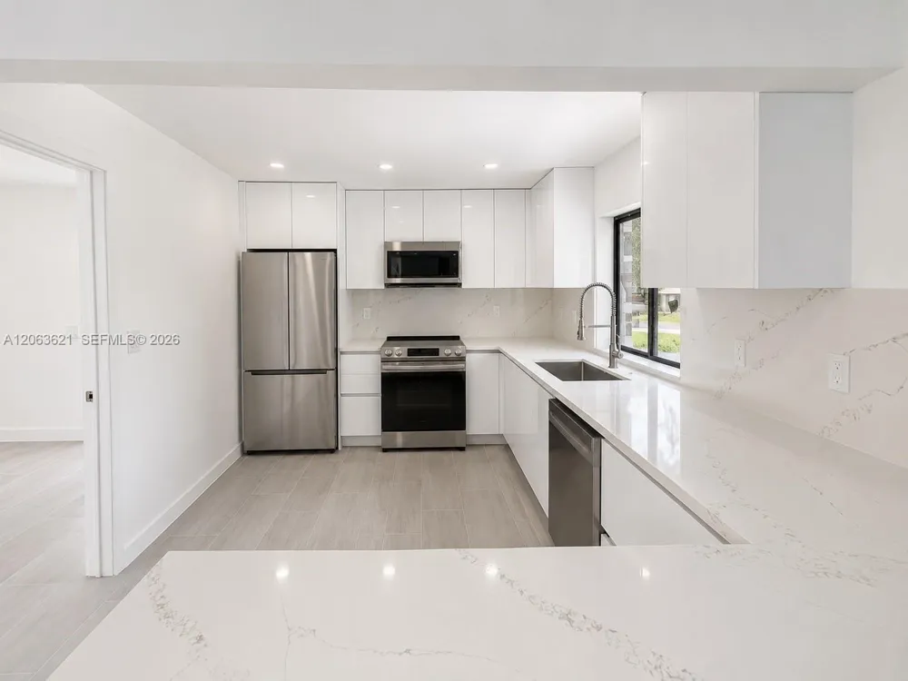 1141 NE 166th St North Miami Beach, FL 33162
