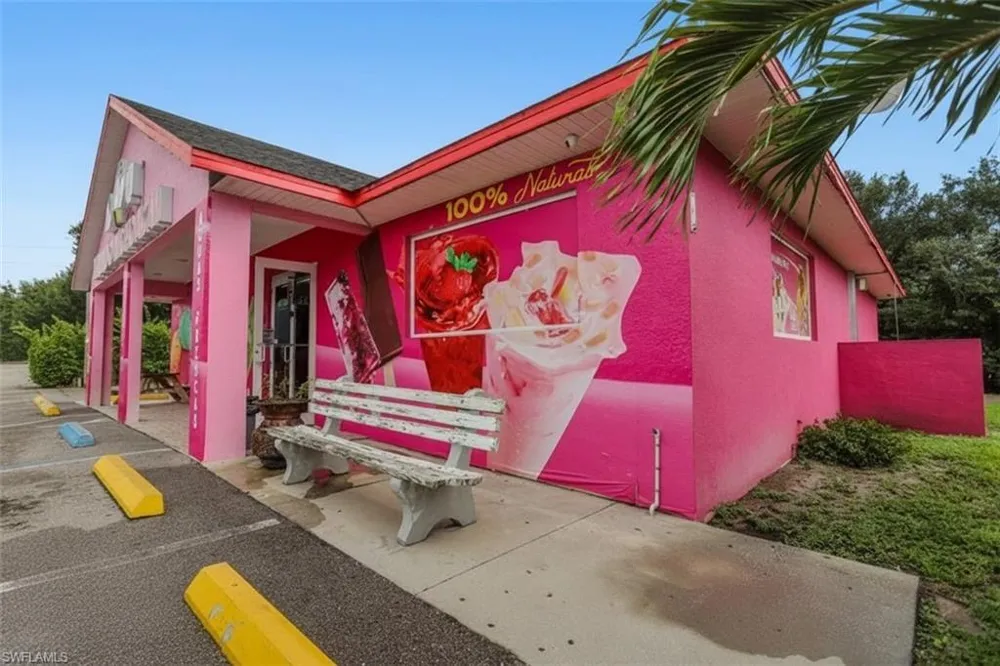 155 W Cowboy Way Labelle, FL 33935