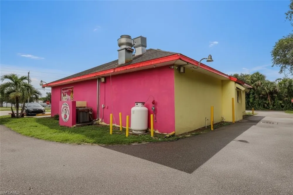 155 W Cowboy Way Labelle, FL 33935