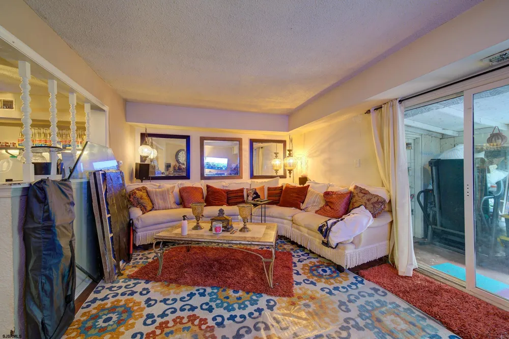 6041 Hoover Drive Mays Landing, NJ 08330