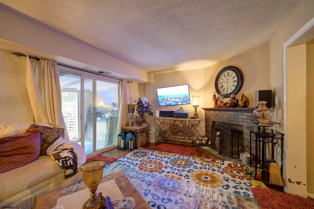 6041 Hoover Drive Mays Landing, NJ 08330