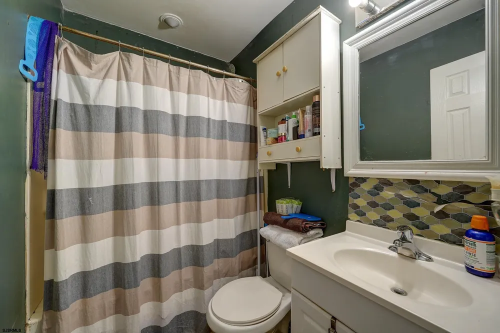 6041 Hoover Drive Mays Landing, NJ 08330