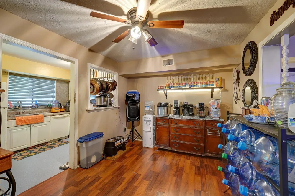 6041 Hoover Drive Mays Landing, NJ 08330