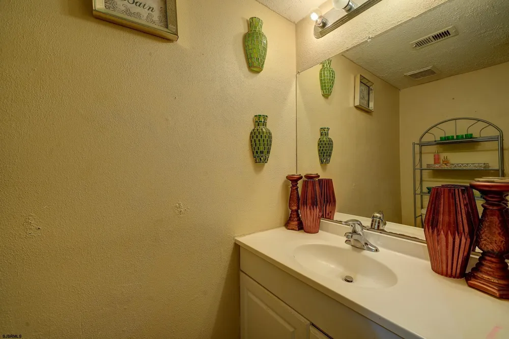 6041 Hoover Drive Mays Landing, NJ 08330