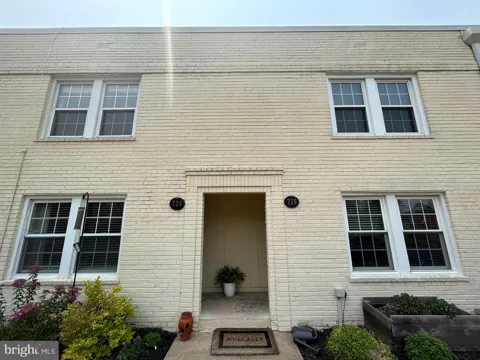 726 OAKLAND STREET