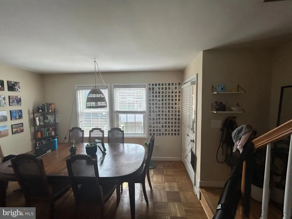726 OAKLAND STREET Arlington, VA 22203