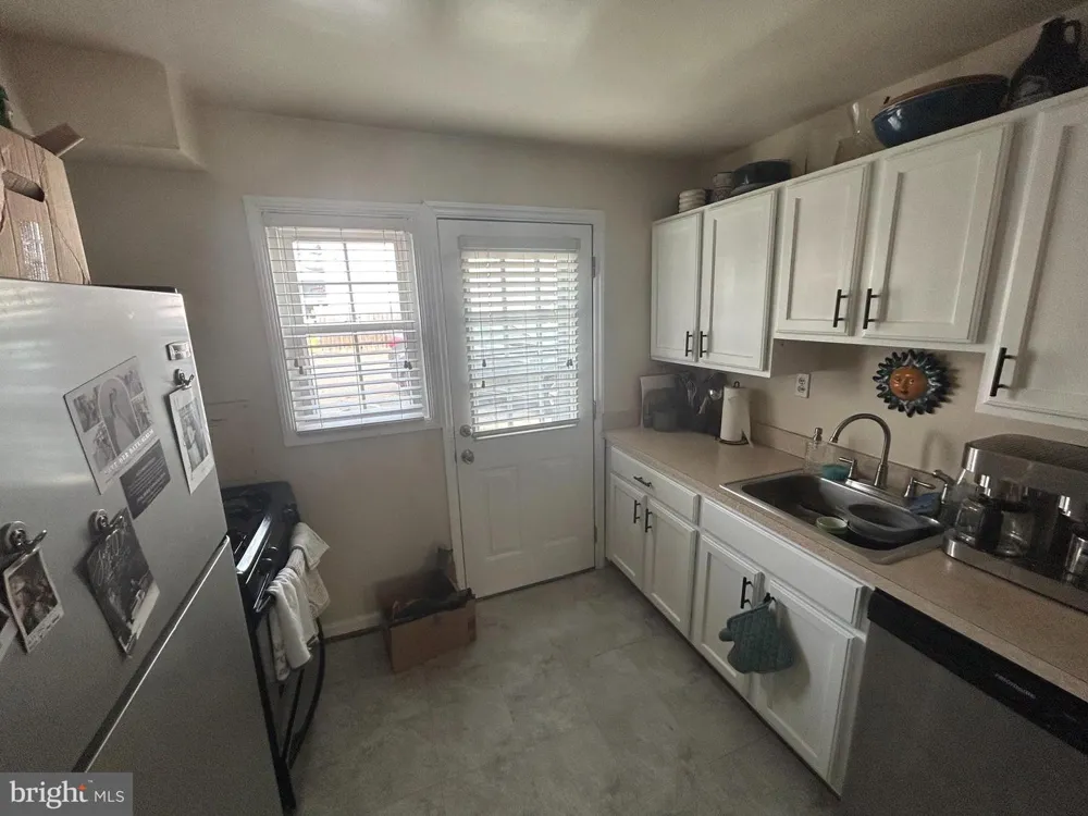 726 OAKLAND STREET Arlington, VA 22203