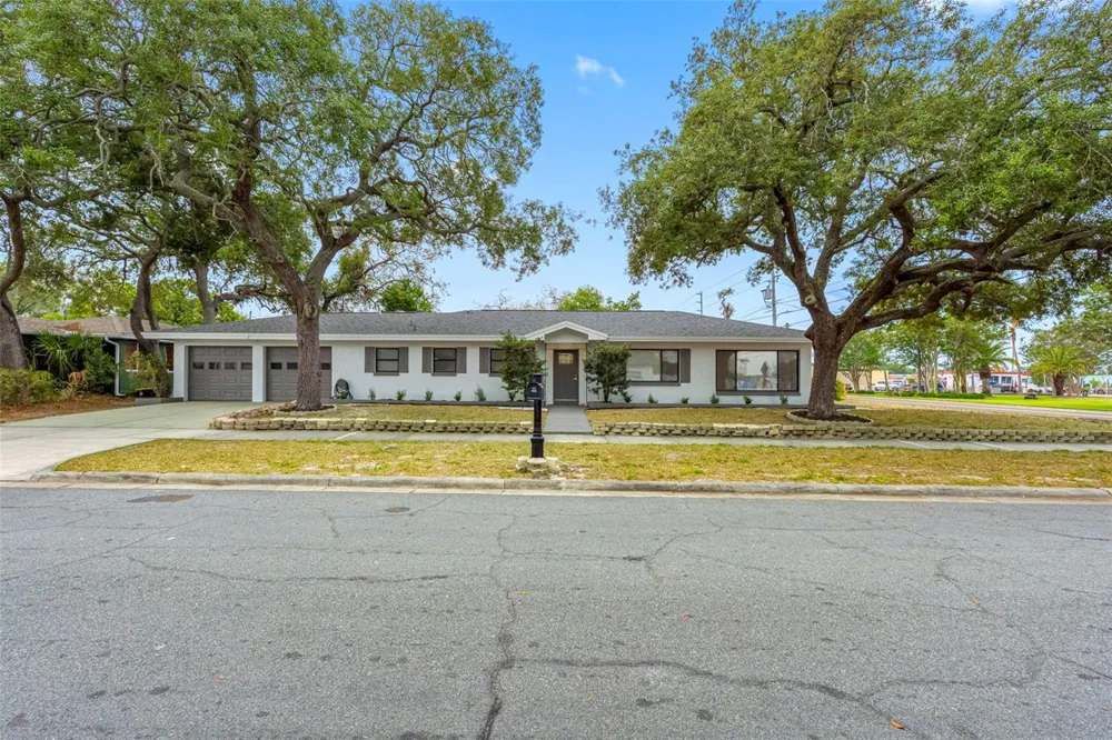 1005 APACHE TRAIL Clearwater, FL 33755
