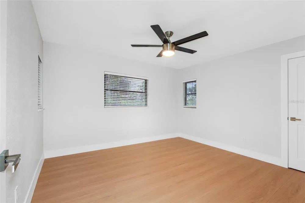 1005 APACHE TRAIL Clearwater, FL 33755