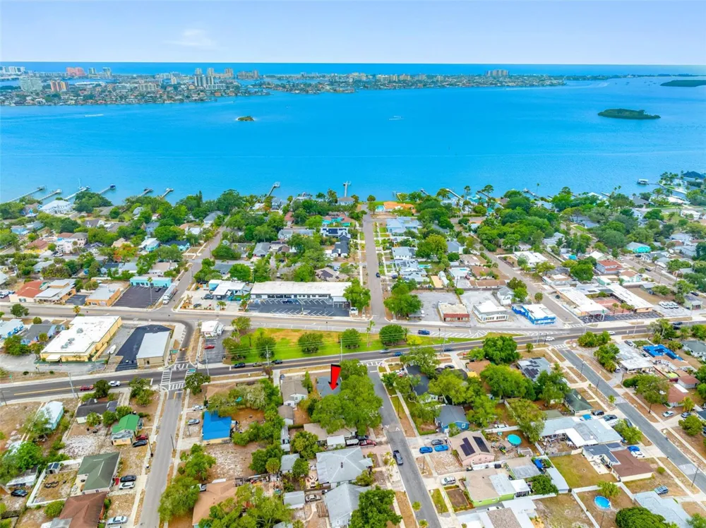 1005 APACHE TRAIL Clearwater, FL 33755
