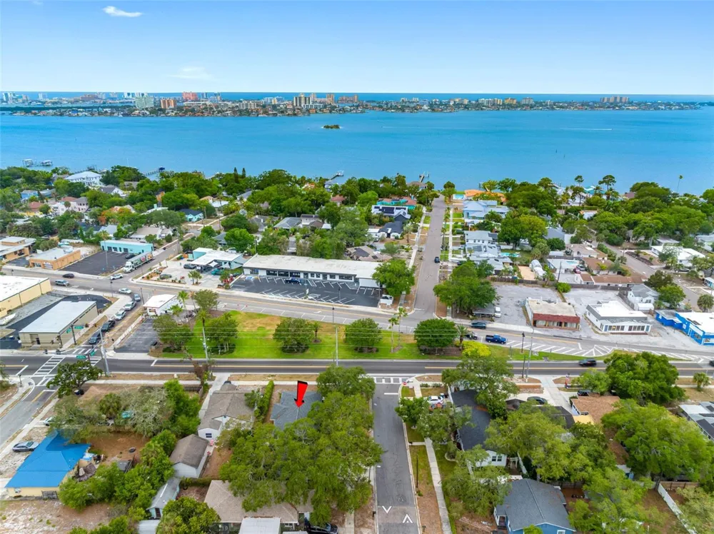 1005 APACHE TRAIL Clearwater, FL 33755