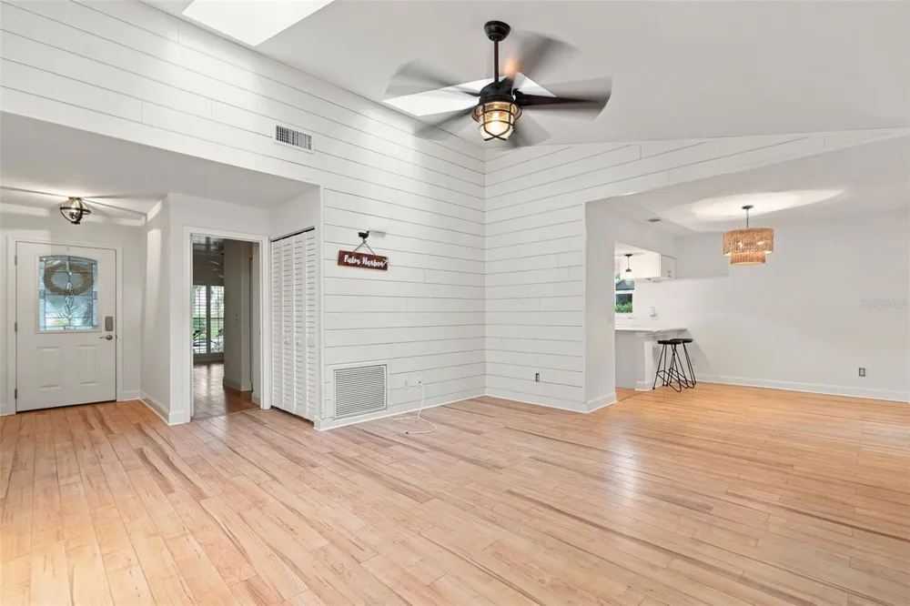 934 BERKLEY COURT Palm Harbor, FL 34684
