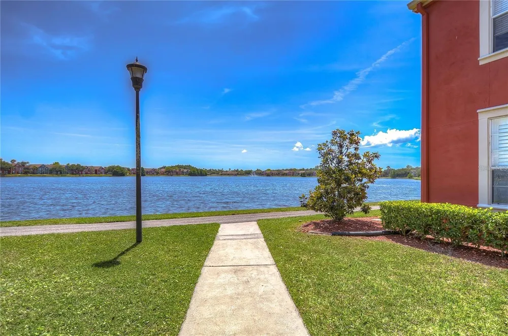 9034 LAKE CHASE ISLAND WAY #9034 Tampa, FL 33626