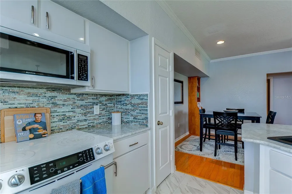 9034 LAKE CHASE ISLAND WAY #9034 Tampa, FL 33626