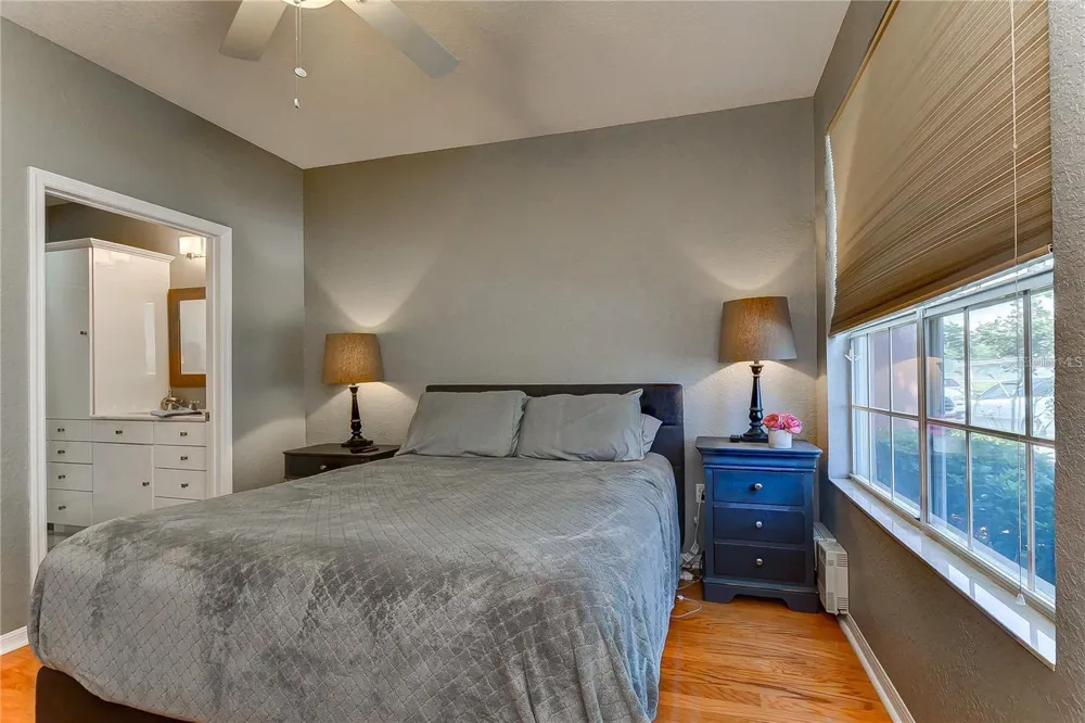 9034 LAKE CHASE ISLAND WAY #9034 Tampa, FL 33626