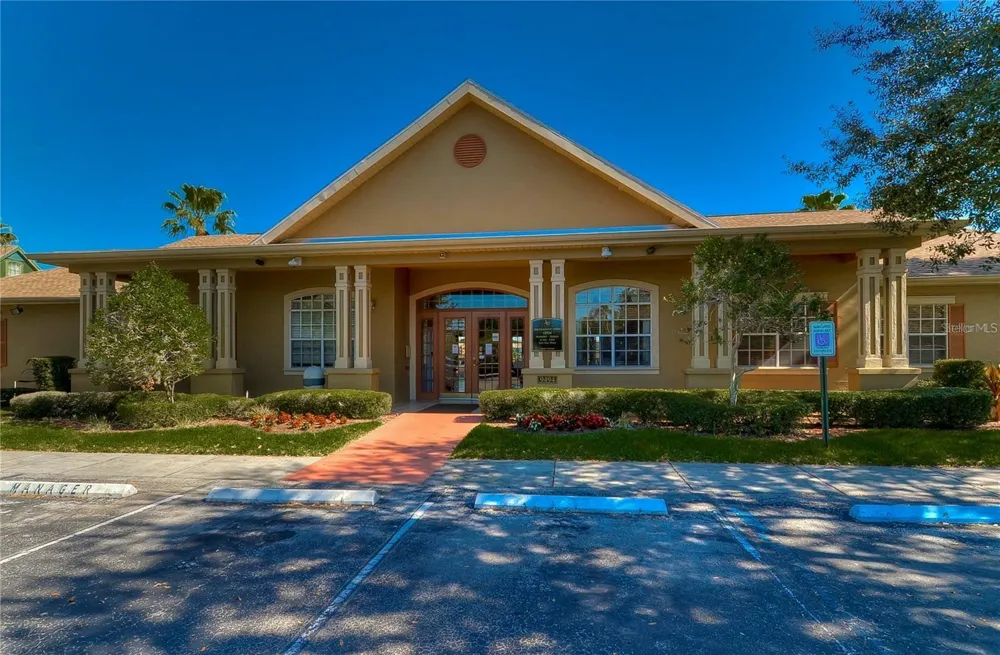 9034 LAKE CHASE ISLAND WAY #9034 Tampa, FL 33626
