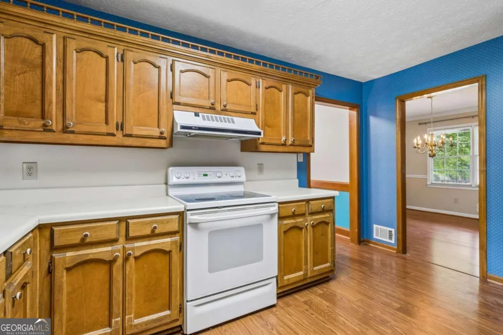 1192 Lakeview RD Grayson, GA 30017