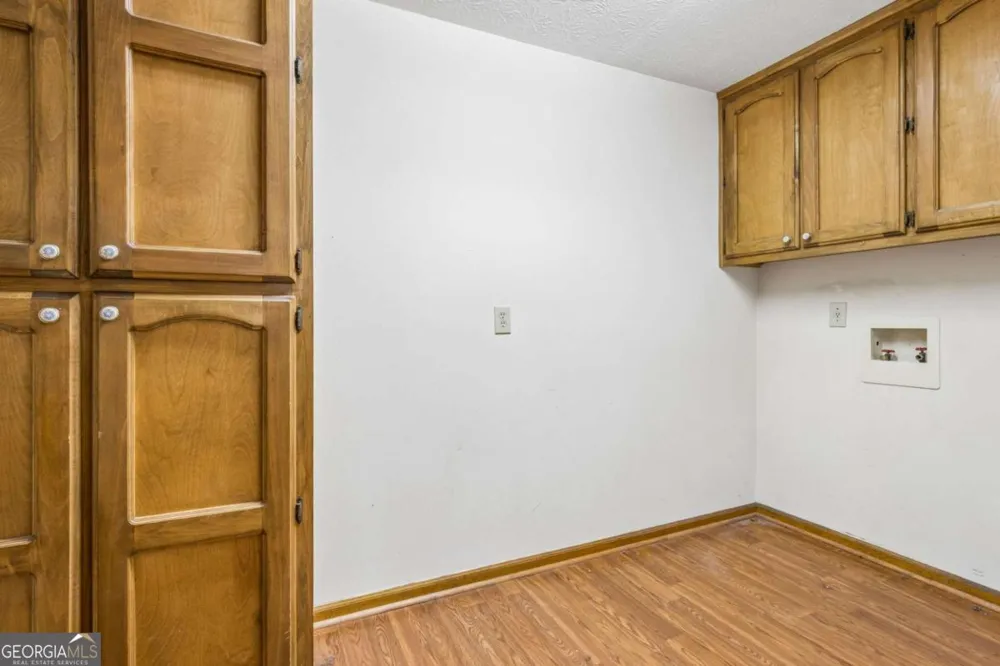 1192 Lakeview RD Grayson, GA 30017