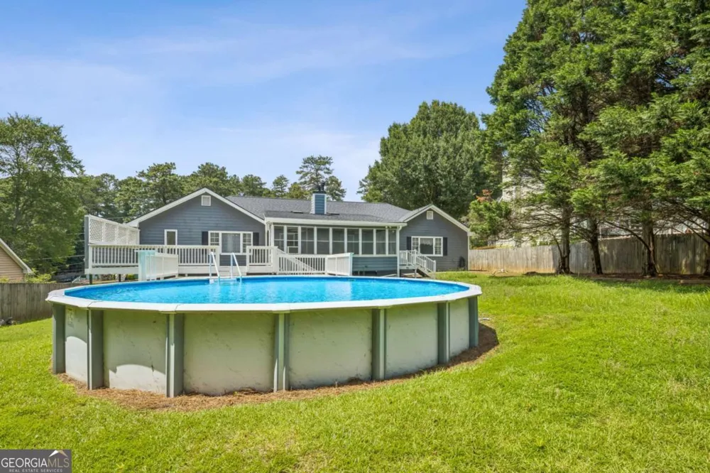 1192 Lakeview RD Grayson, GA 30017