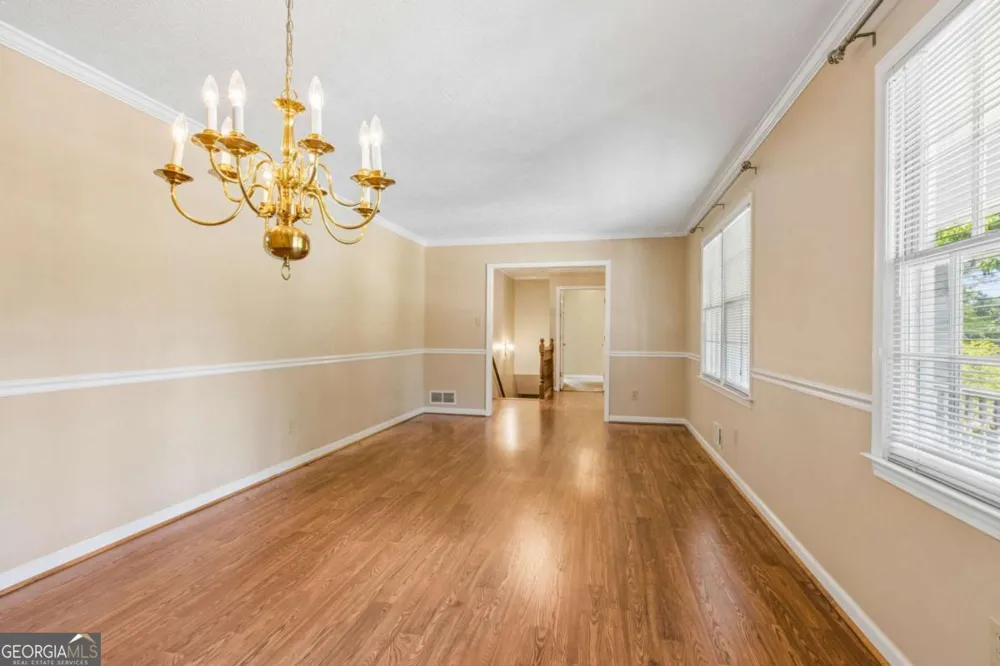 1192 Lakeview RD Grayson, GA 30017