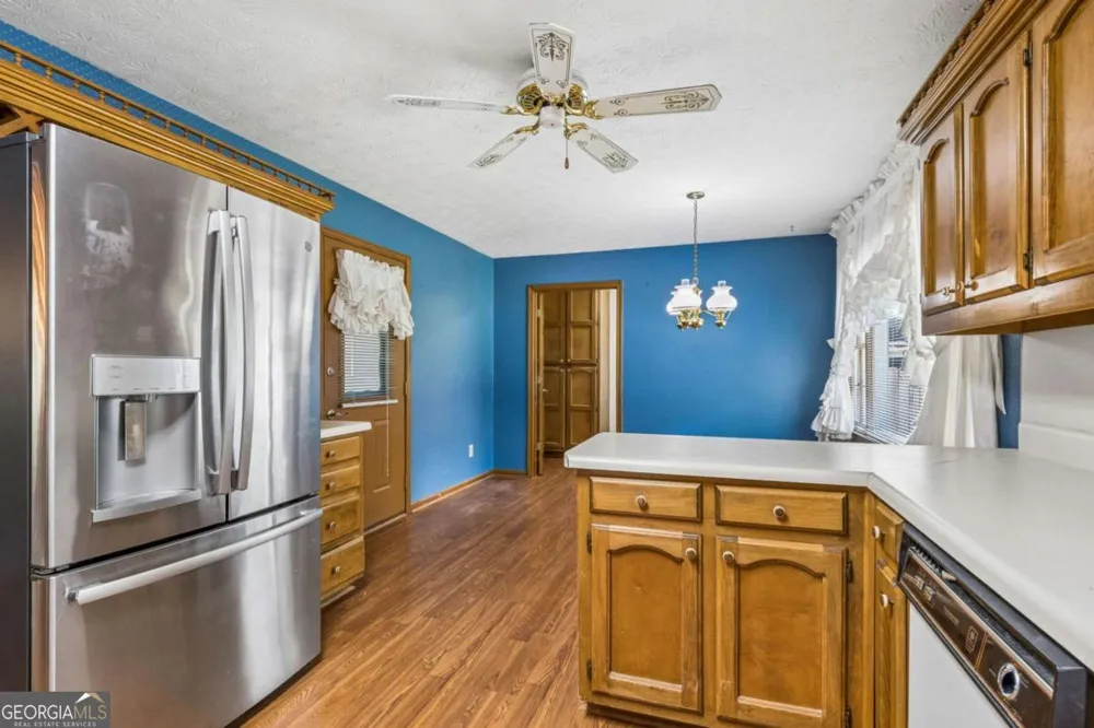 1192 Lakeview RD Grayson, GA 30017