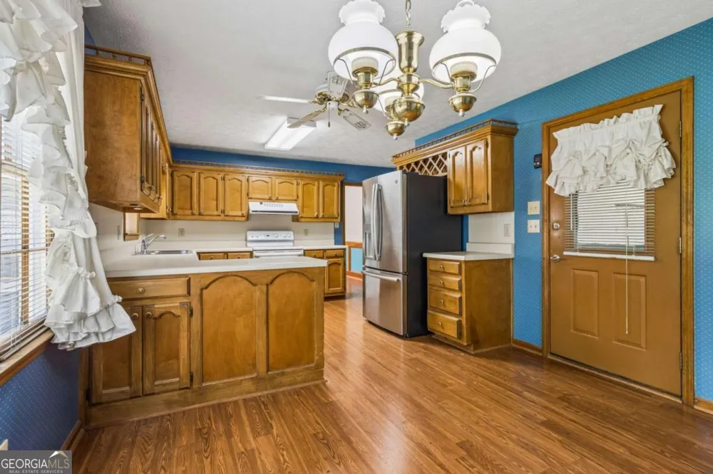 1192 Lakeview RD Grayson, GA 30017