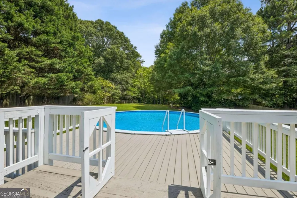 1192 Lakeview RD Grayson, GA 30017
