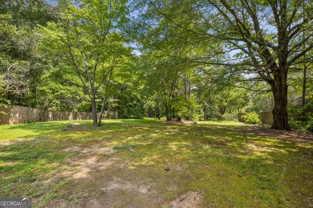 1192 Lakeview RD Grayson, GA 30017