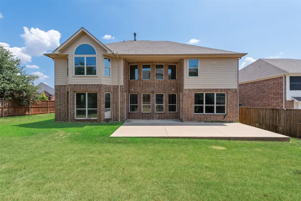 419 Aylesbury Drive Roanoke, TX 76262