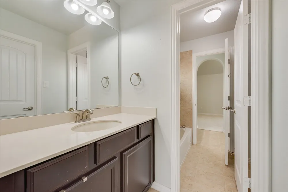 419 Aylesbury Drive Roanoke, TX 76262