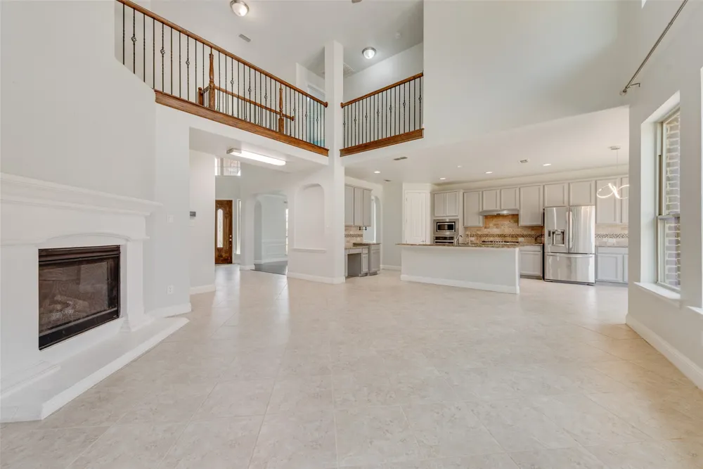 419 Aylesbury Drive Roanoke, TX 76262