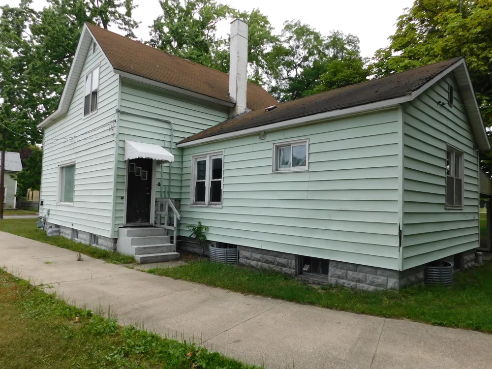 157 Harrison Street Manistee, MI 49660