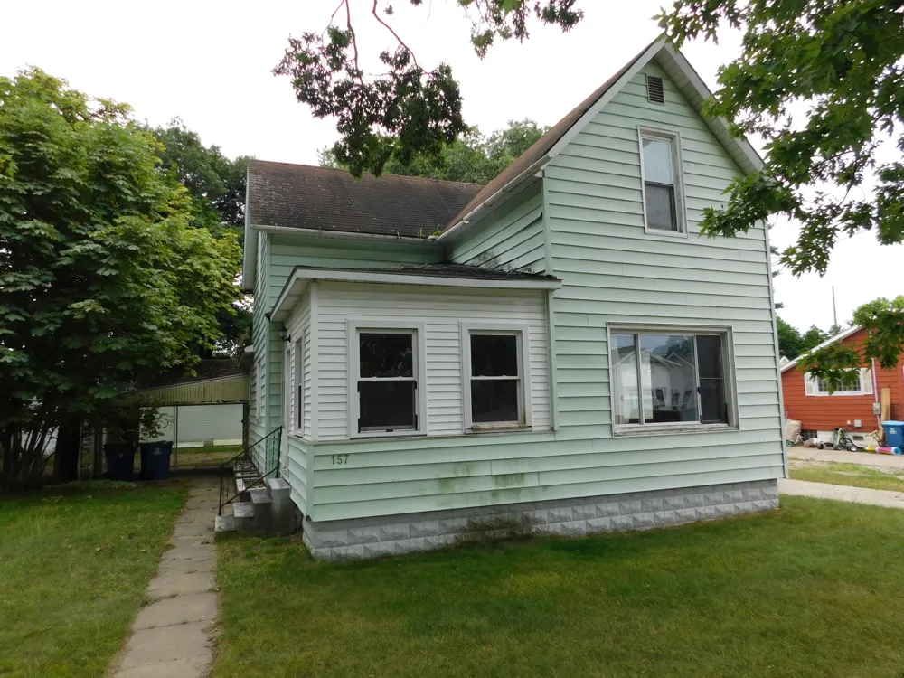 157 Harrison Street Manistee, MI 49660