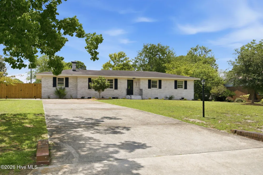 501 Long Leaf Acres Drive Wilmington, NC 28405