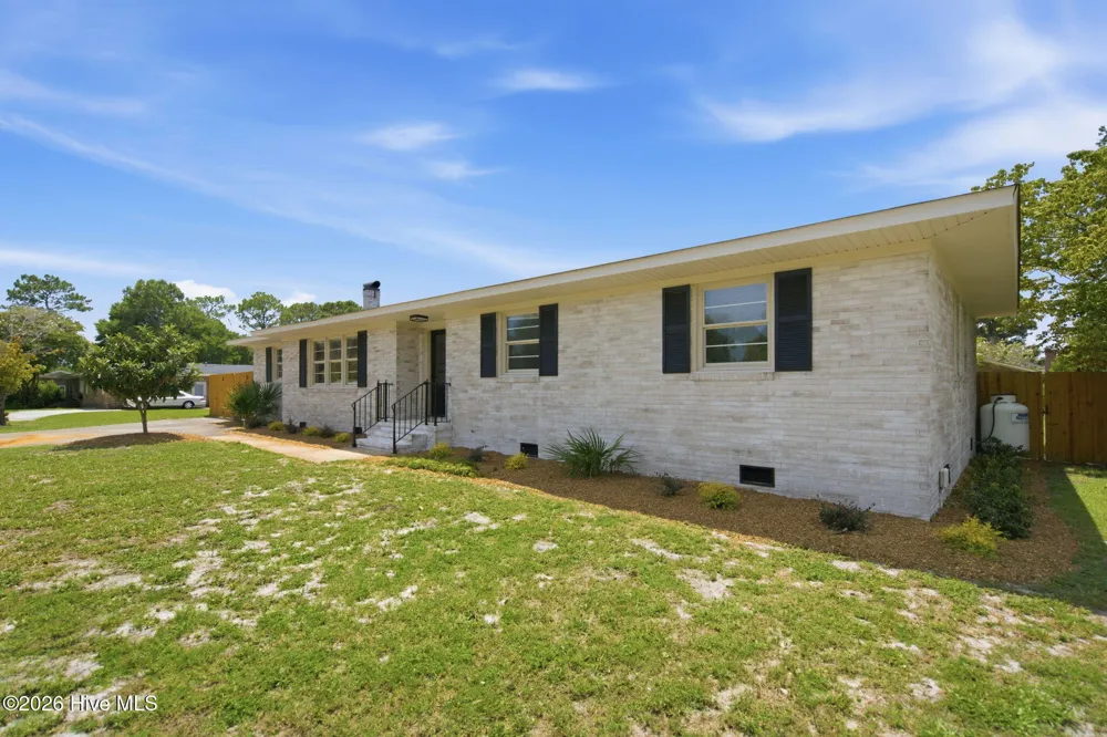 501 Long Leaf Acres Drive Wilmington, NC 28405