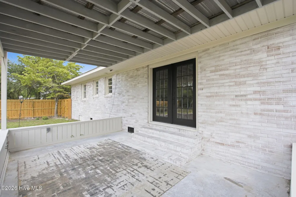 501 Long Leaf Acres Drive Wilmington, NC 28405