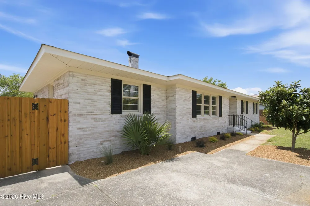 501 Long Leaf Acres Drive Wilmington, NC 28405