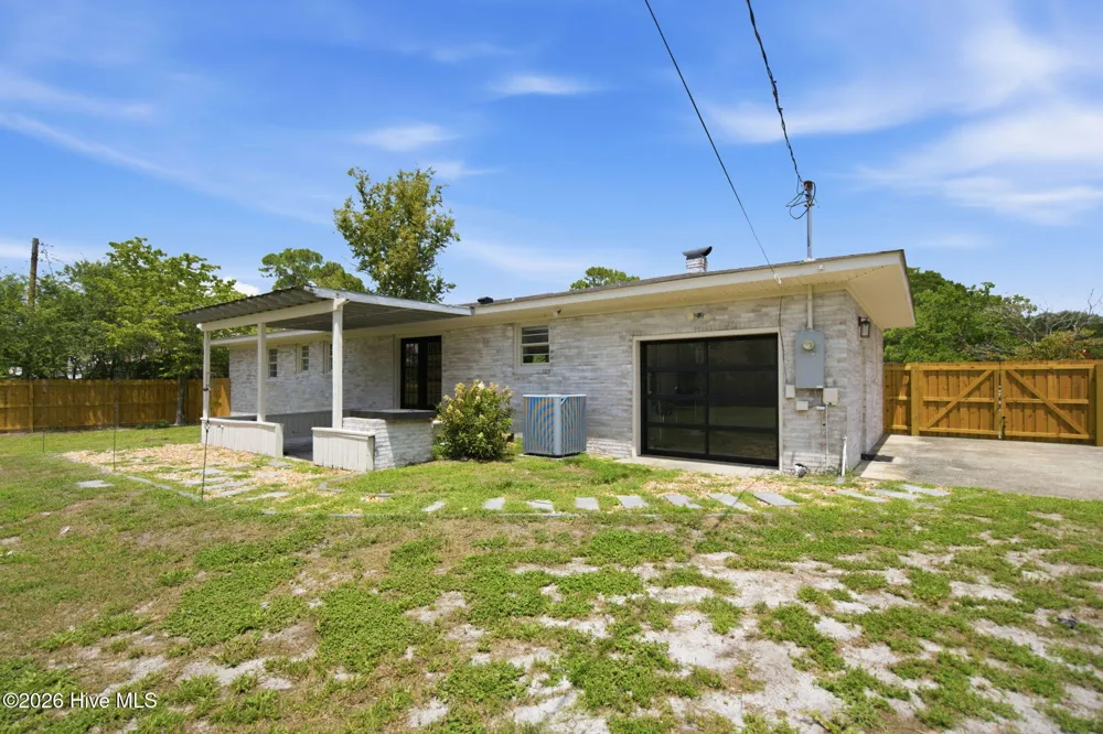 501 Long Leaf Acres Drive Wilmington, NC 28405