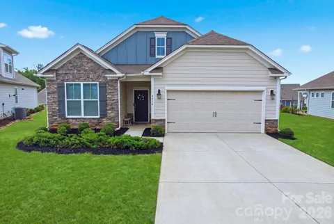 4374 Riverton Loop