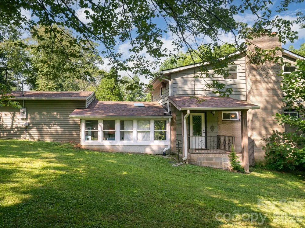 61 Sherwood Forest Drive Arden, NC 28704