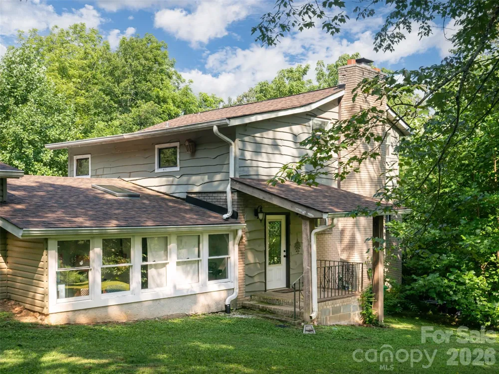 61 Sherwood Forest Drive Arden, NC 28704