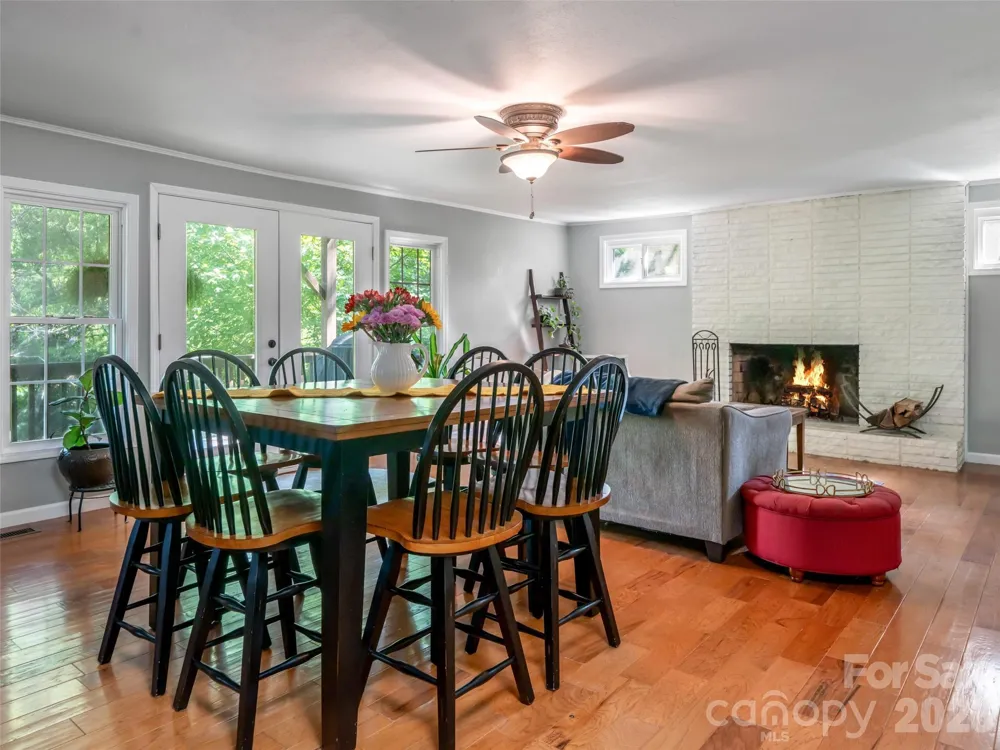 61 Sherwood Forest Drive Arden, NC 28704