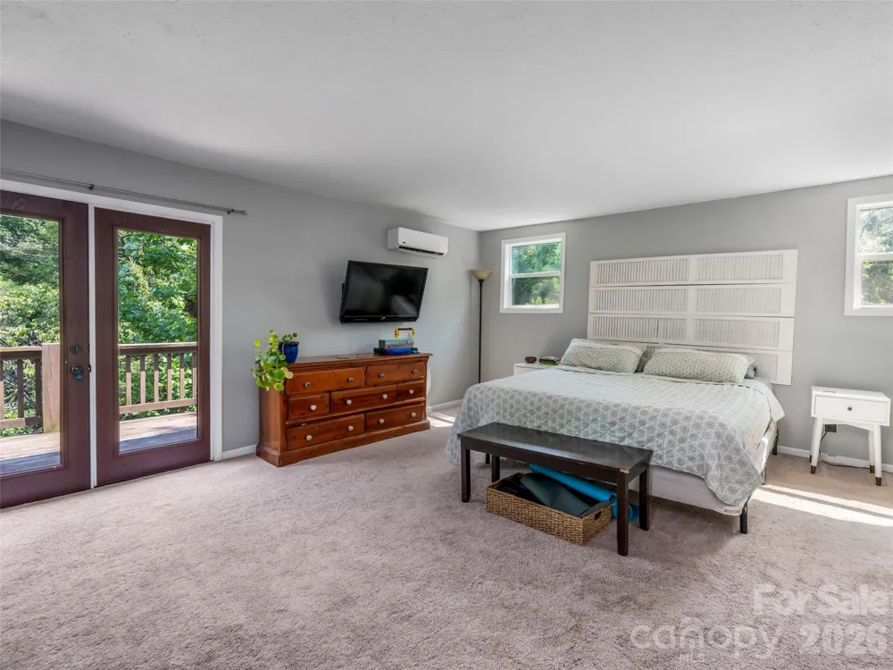 61 Sherwood Forest Drive Arden, NC 28704