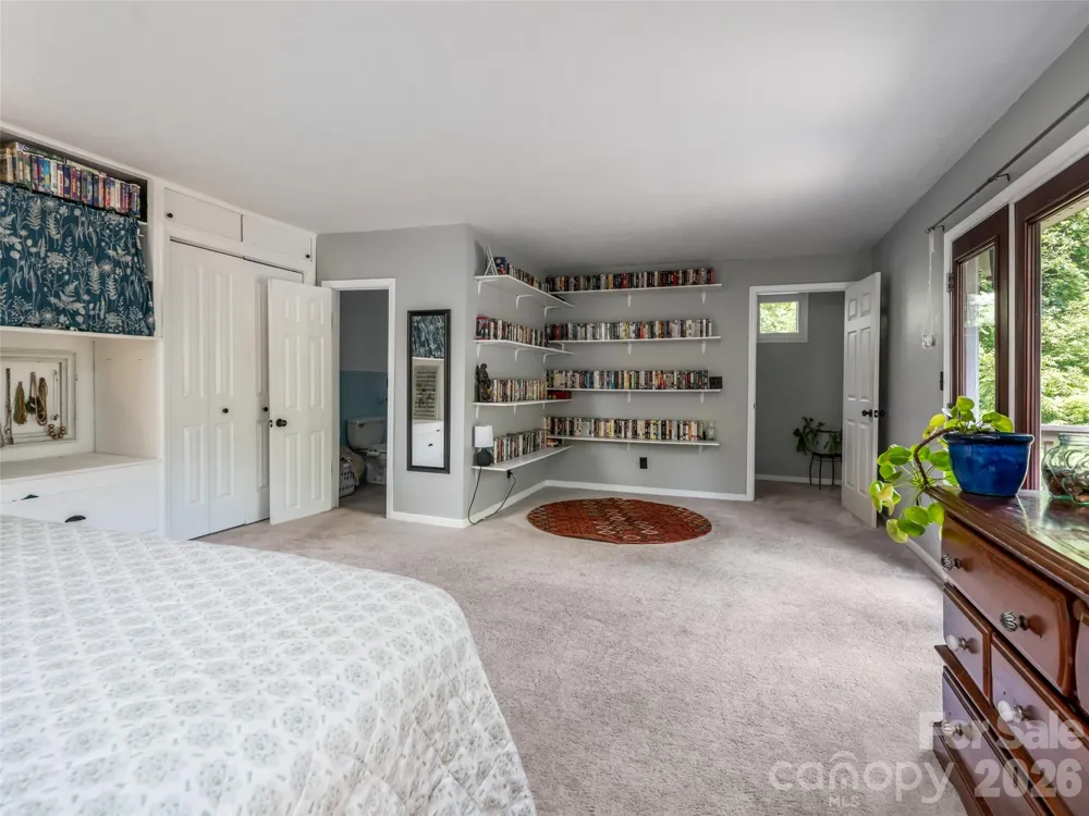 61 Sherwood Forest Drive Arden, NC 28704