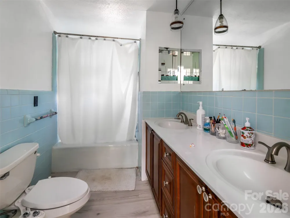 61 Sherwood Forest Drive Arden, NC 28704