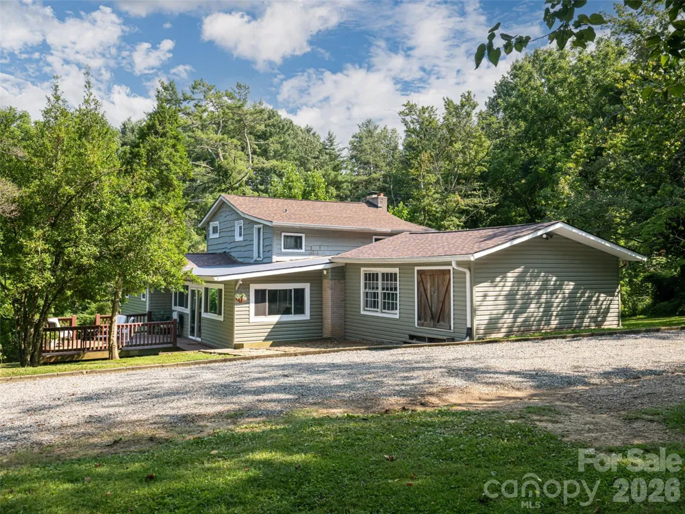 61 Sherwood Forest Drive Arden, NC 28704