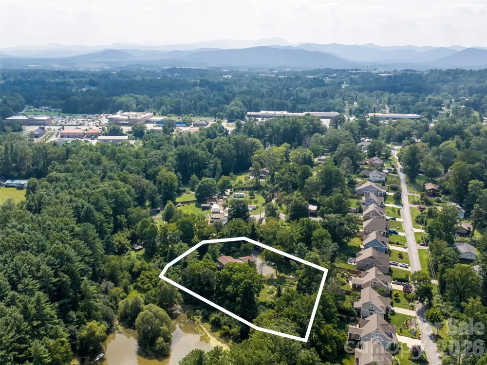 61 Sherwood Forest Drive Arden, NC 28704